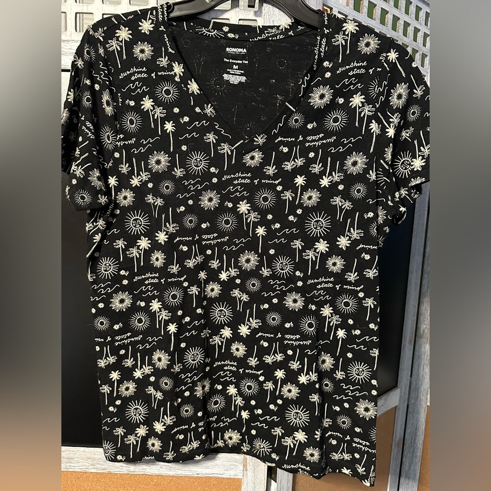 Sonoma summer everyday tee (M)